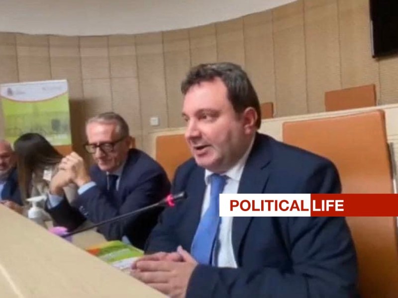 Afragola – Il  Sindaco Pannone celebra i tre anni di amministrazione annunciando l’arrivo di nuovi servizi per la&nbsp;città