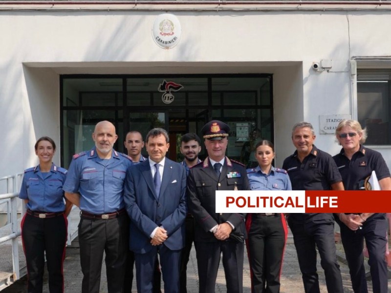 Afragola – Ferragosto, il Sindaco Pannone in visita alle Forze&nbsp;dell’Ordine