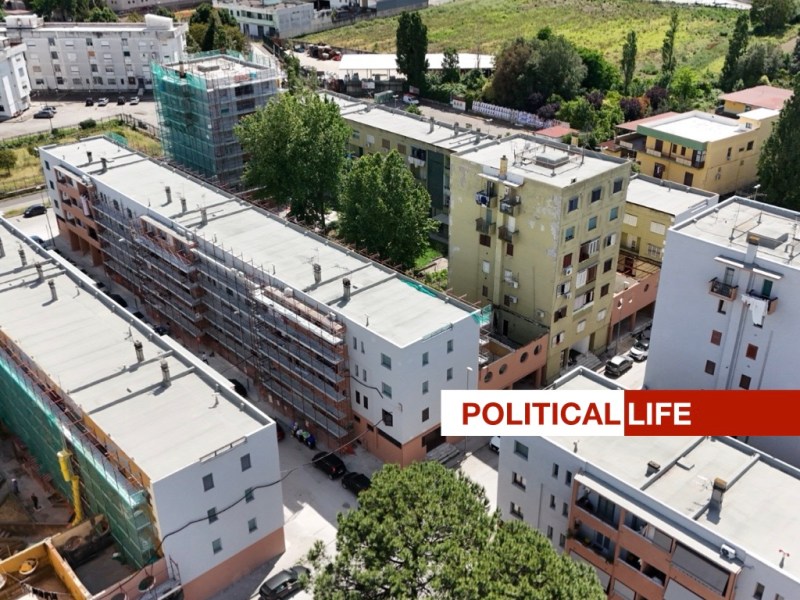 Afragola – Le imbarazzanti passeggiate elettorali nelle&nbsp;Salicelle.